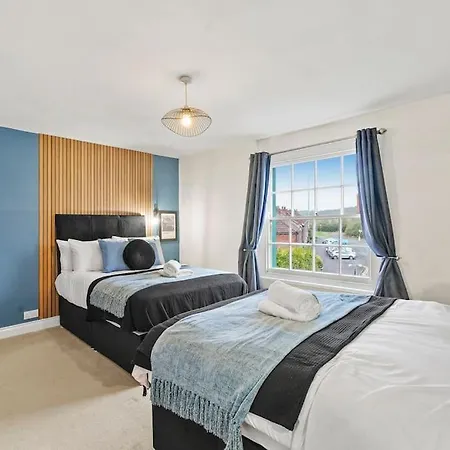 Апартаменти The Penthouse On Bristols Iconic Harbourside